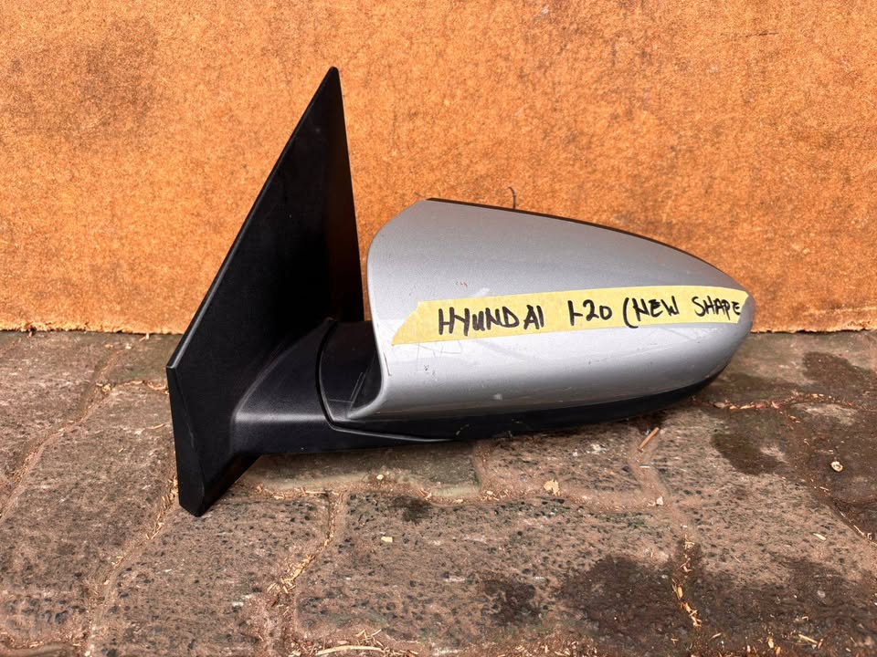 Hyundai i20 Mirror - Private Seller Hyundai i20 Mirror - Private Seller