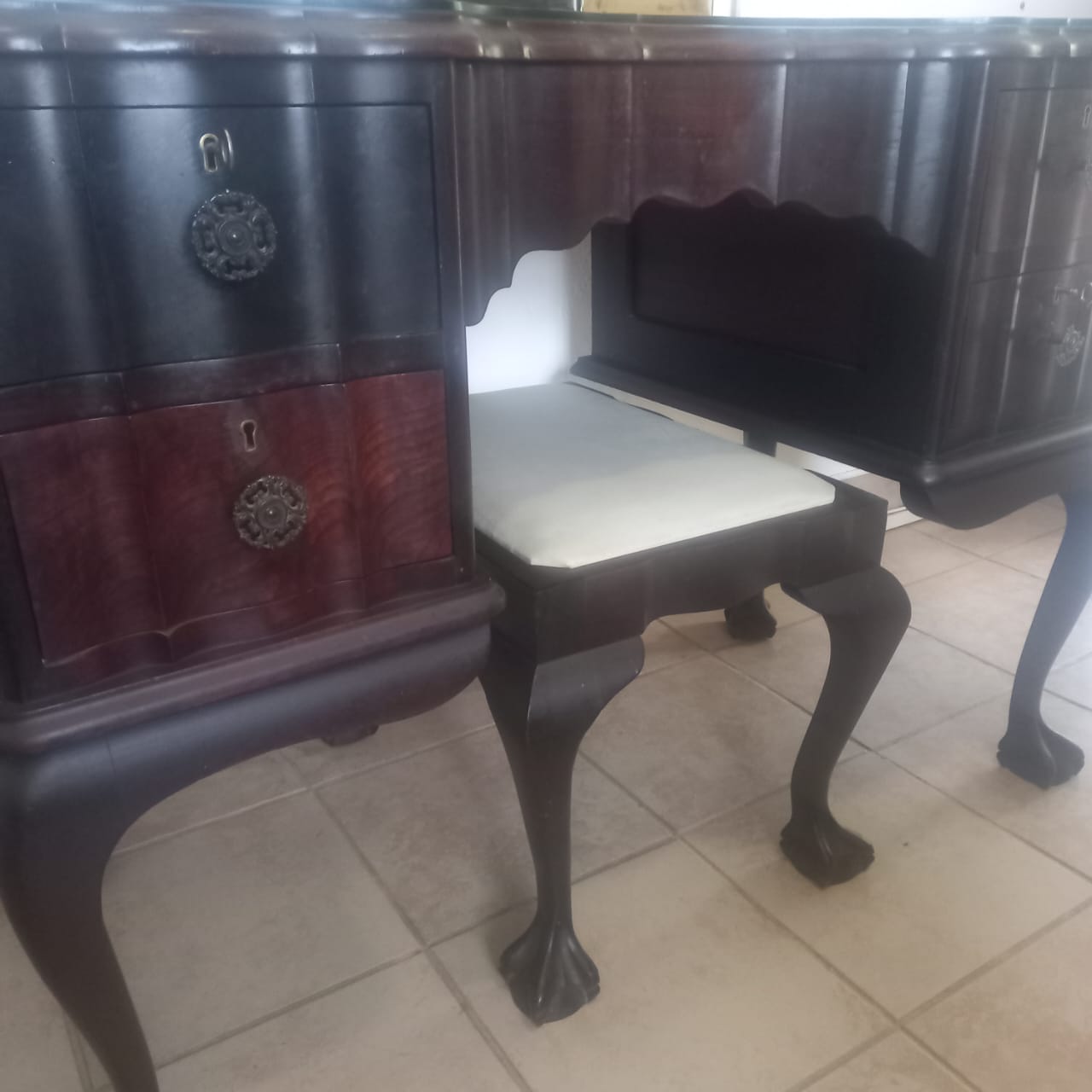 Solid Imbuia Antique Bedroom Suite