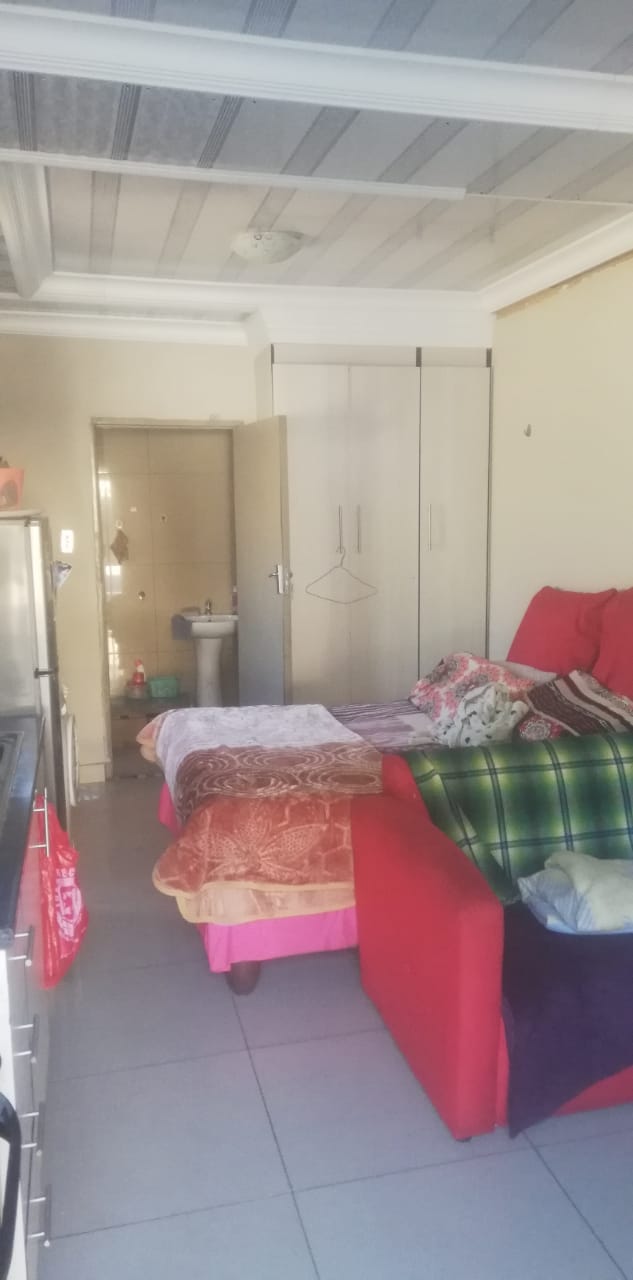 Very nice bachelor flat for rent in Pretoria North Junk Mail