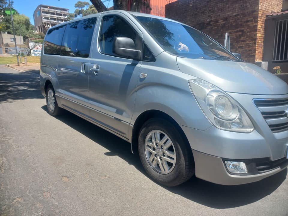 2018 HYUNDAI H1 BUS 2.5 DIESEL, AUTOMATIC, SILVER COLOR, MILEAGE 126000KMS