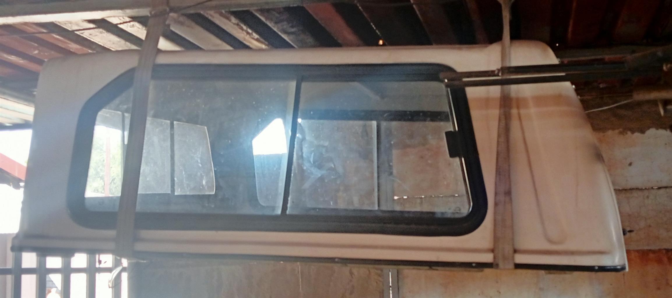 2007 Mazda Drifter  double cab fibre glass canopy - Private Seller