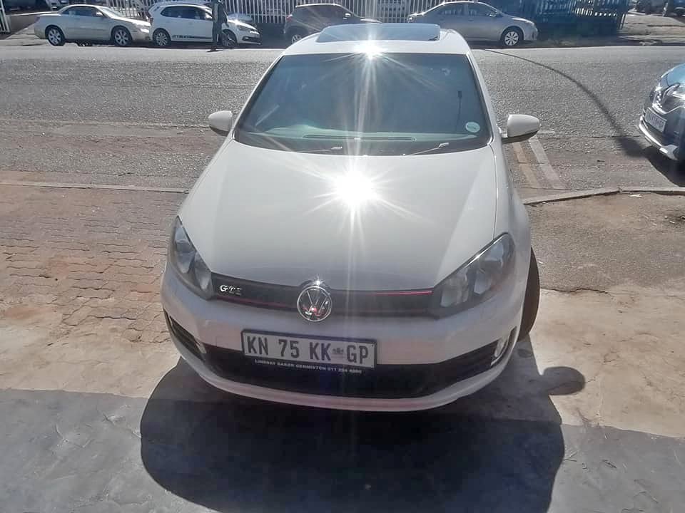 2013 Volkswagen Golf 6 2.0 GTI DSG TURBO Automatic and leather seat Sunroof