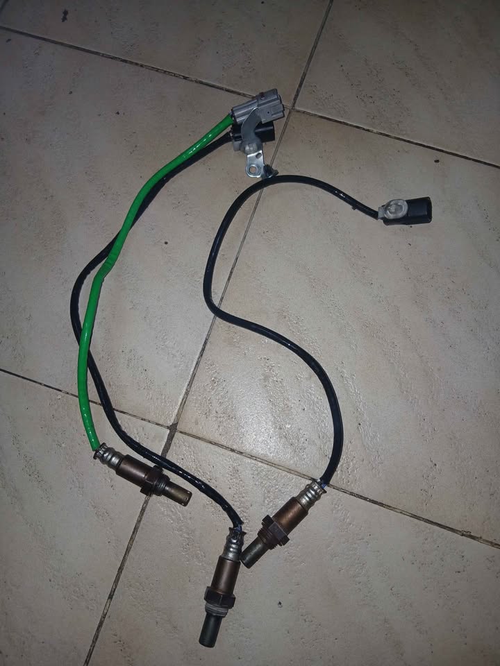 Suzuki etriga/ Toyota rumion exhaust sensor - Private Seller Suzuki etriga/ Toyota rumion exhaust sensor - Private Seller
