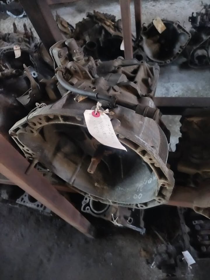 Renault megane shake it gearbox - Private Seller Renault megane shake it gearbox - Private Seller