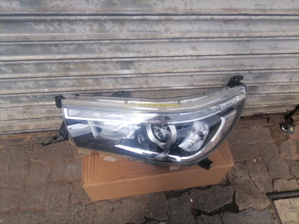 Toyota Hilux GD6 headlights DM or contact number in the description for assistance. - Private Seller Toyota Hilux GD6 headlights DM or contact number in the description for assistance. - Private Seller