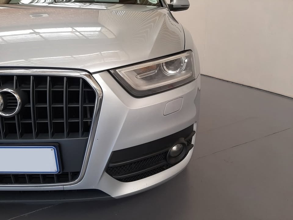 2015 AUDI Q3 2.0 TDi (103KW)