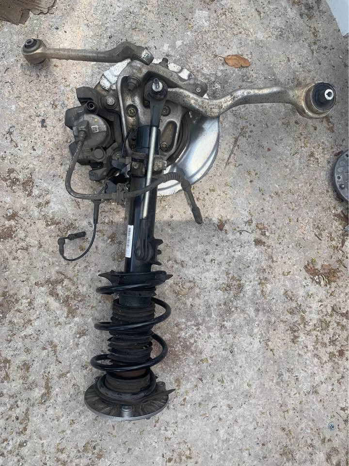 BMW F30 shocks - Private Seller