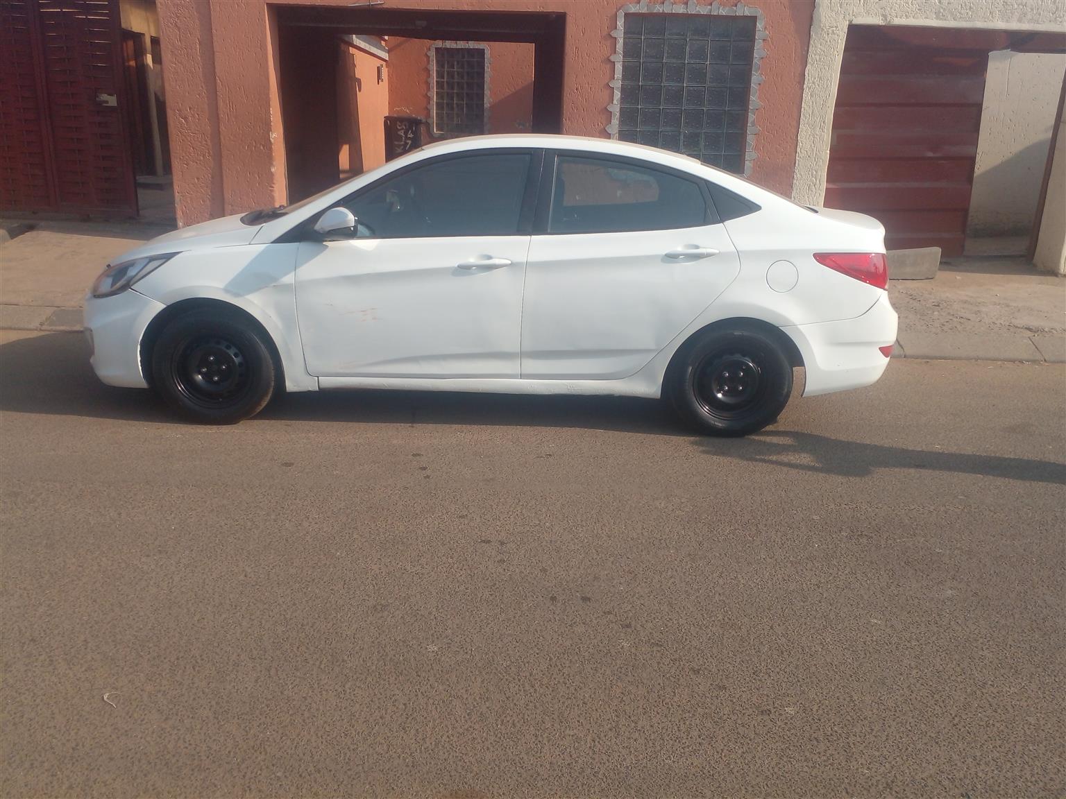 Used 2015 Hyundai Accent sedan 1.6 Fluid - Private Seller Used 2015 Hyundai Accent sedan 1.6 Fluid - Private Seller