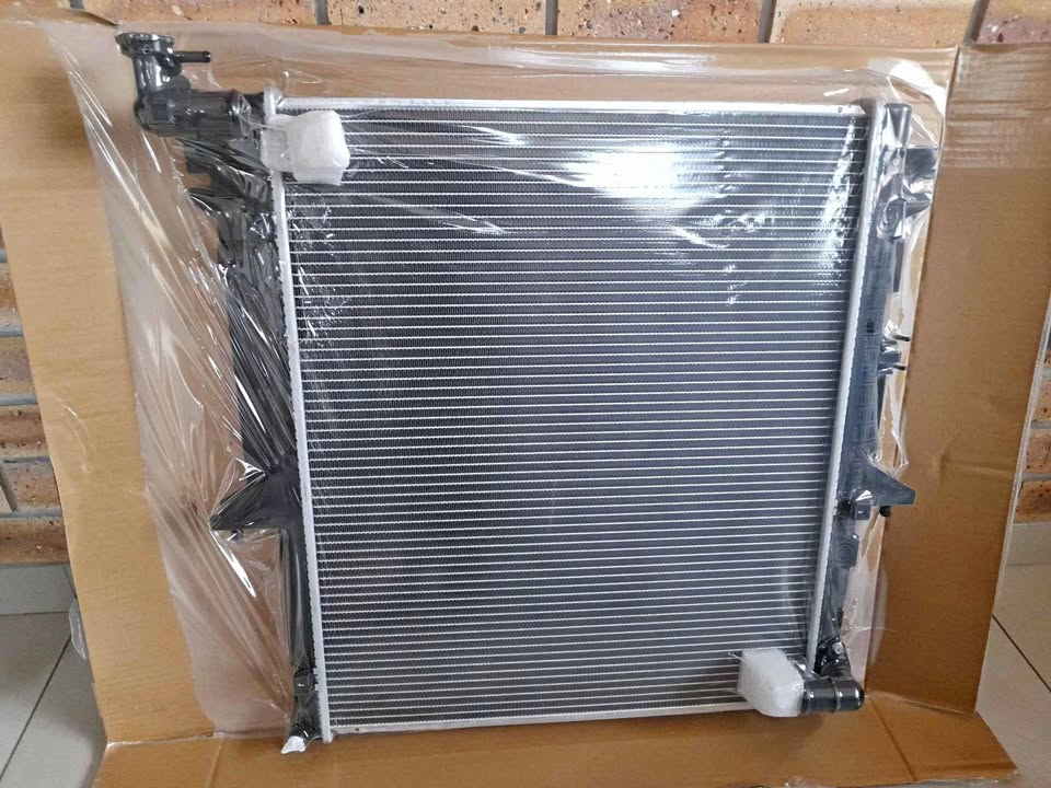 MITSUBISHI TRITON 2.5 DID BRAND NEW RADIATORS FOR SALE