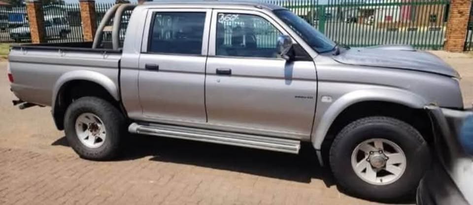 Mitsubishi Colt Double Cab Stripping For Parts