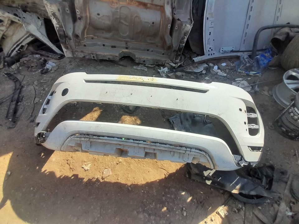 Range Rover Evoque front bumper - Private Seller