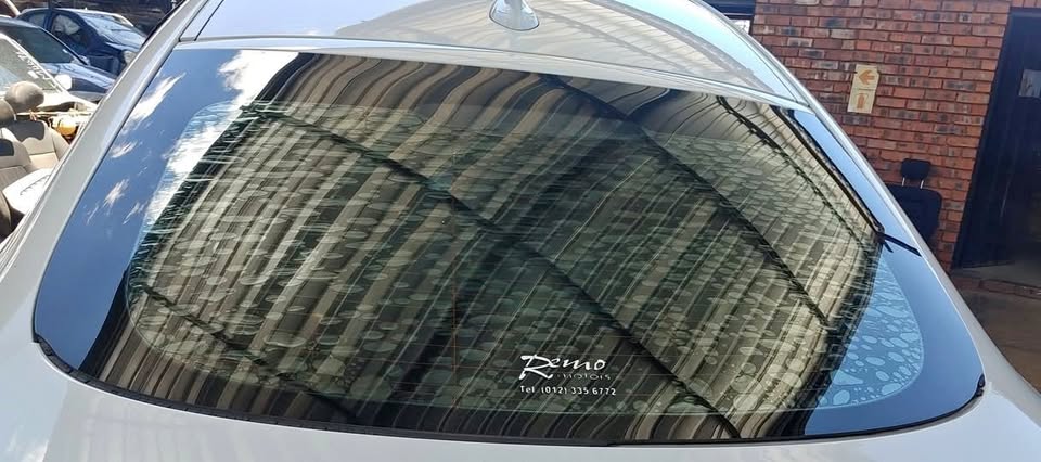 BMW X6 M50d REAR WINDSCREEN - Private Seller BMW X6 M50d REAR WINDSCREEN - Private Seller