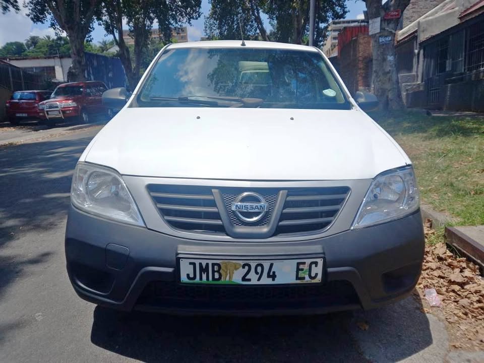 2019 Nissan Np200 Bakkie with Canopy Engine Capacity 1.6 Petrol Manual Transmission  White Color