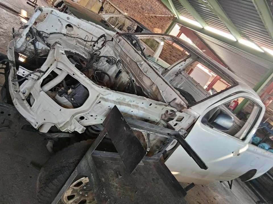 2013 Toyota Hilux Cab And Chassis Single Cab For Sale - Private Seller 2013 Toyota Hilux Cab And Chassis Single Cab For Sale - Private Seller