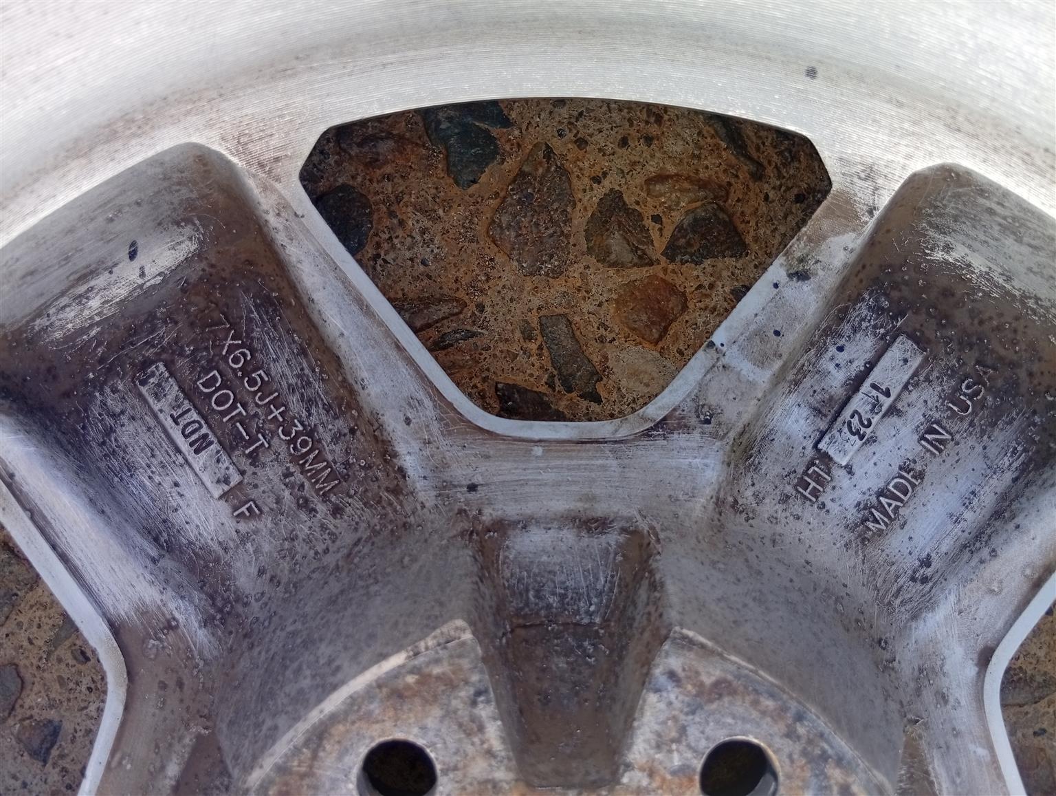 Dodge caliber 4 set of rims and tyres 17 inches
