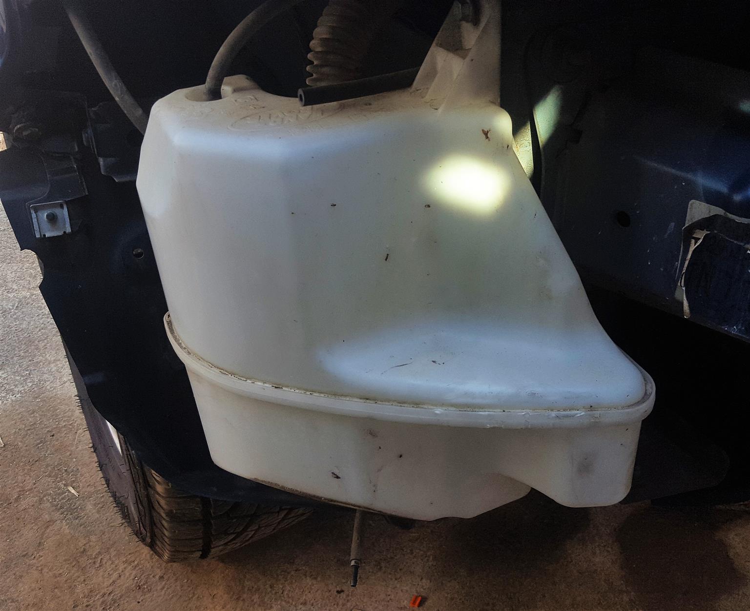 Land Rover Freelander 2 Water tank for sale | Auto EZI Land Rover Freelander 2 Water tank for sale | Auto EZI