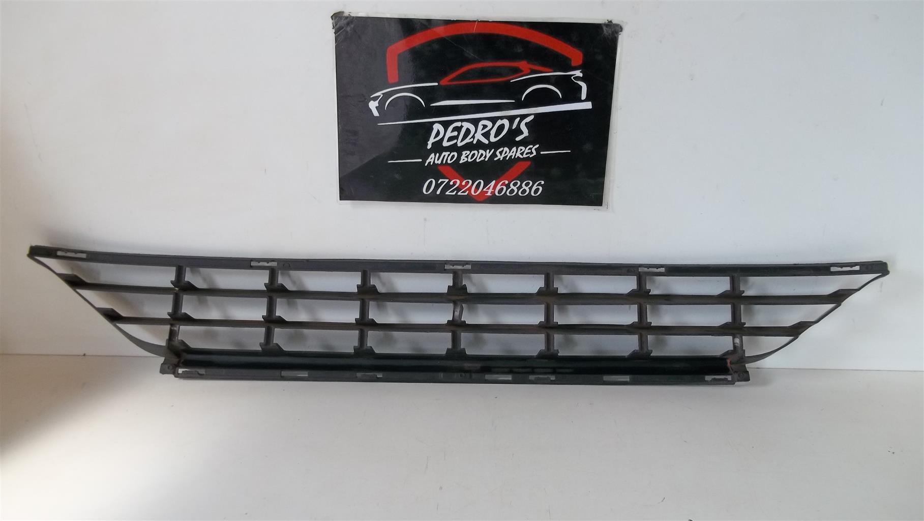 Volvo XC60 front bumper lower grilles - Private Seller Volvo XC60 front bumper lower grilles - Private Seller