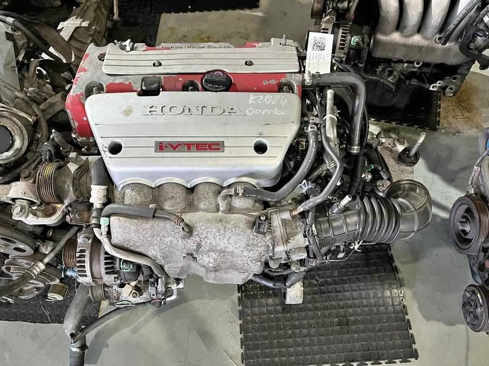 HONDA K20Z4 2.0 CIVIC TYPE R AND 6SPEED MANUAL GEARBOX COMBO FOR SALE - Private Seller