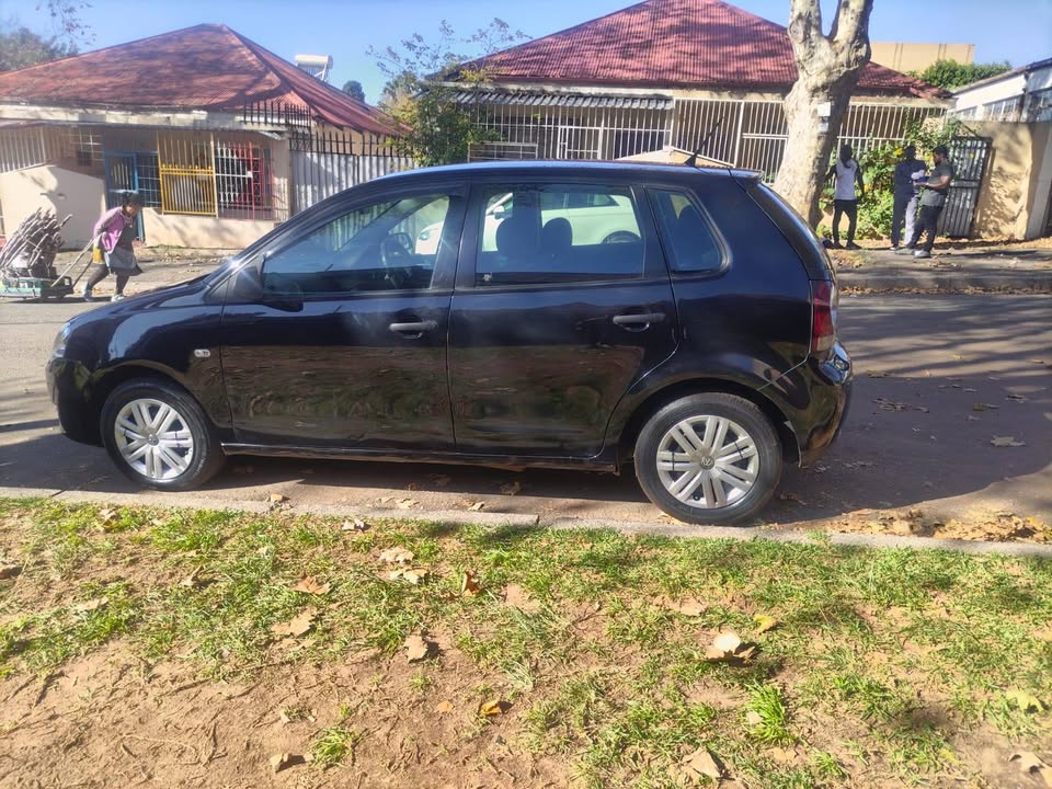 2011 Polo Vivo 1.4 hatchback