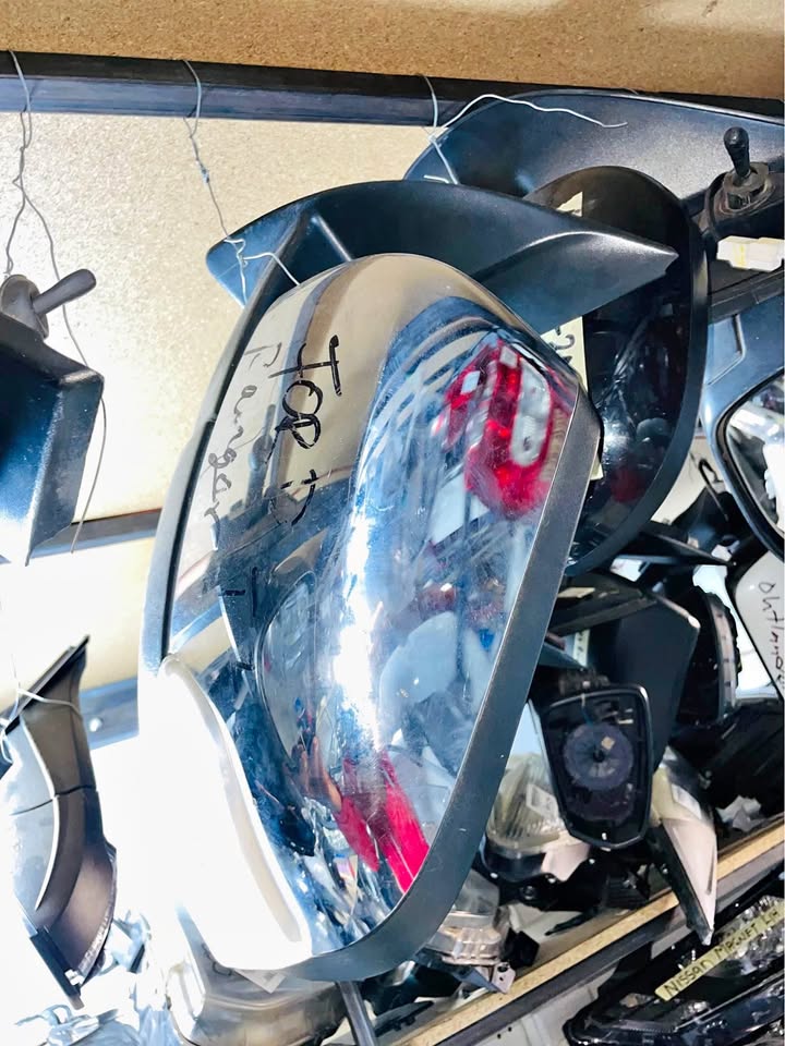 Ford Ranger T7 side mirror - Private Seller Ford Ranger T7 side mirror - Private Seller