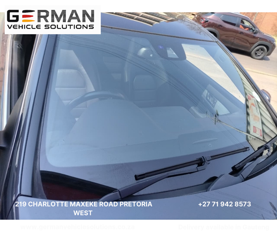 2012 Mercedes Benz c250 cdi w204 front windscreen with rain sensor for sale - Private Seller 2012 Mercedes Benz c250 cdi w204 front windscreen with rain sensor for sale - Private Seller