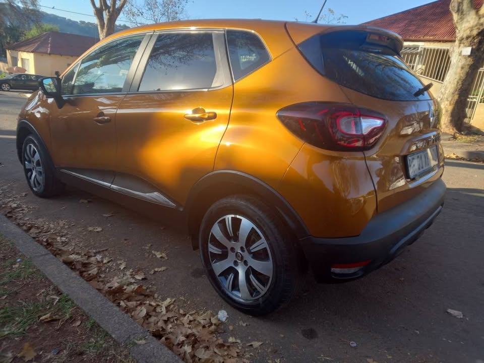 2021 Renault Captur 900T PETROL, MANUAL, ORANGE, 78000KMS, . SPARE KEY