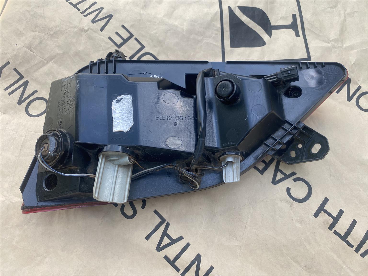 2019 HYUNDAI SANTA FE REAR BUMPER FOGLIGHT RIGHT SIDE FOR SALE - Private Seller 2019 HYUNDAI SANTA FE REAR BUMPER FOGLIGHT RIGHT SIDE FOR SALE - Private Seller