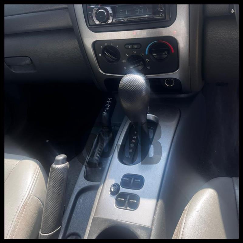 2006 Jeep Cherokee Renegade 2.8 (Automatic) Gearlever | Jeep Parts - Private Seller 2006 Jeep Cherokee Renegade 2.8 (Automatic) Gearlever | Jeep Parts - Private Seller