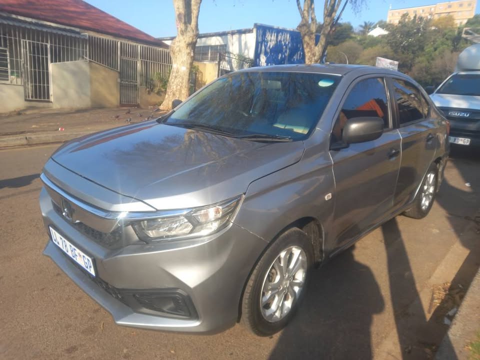 2021 Honda Amaze 1.5 Petrol, Manual, Grey, 48000kms Service history