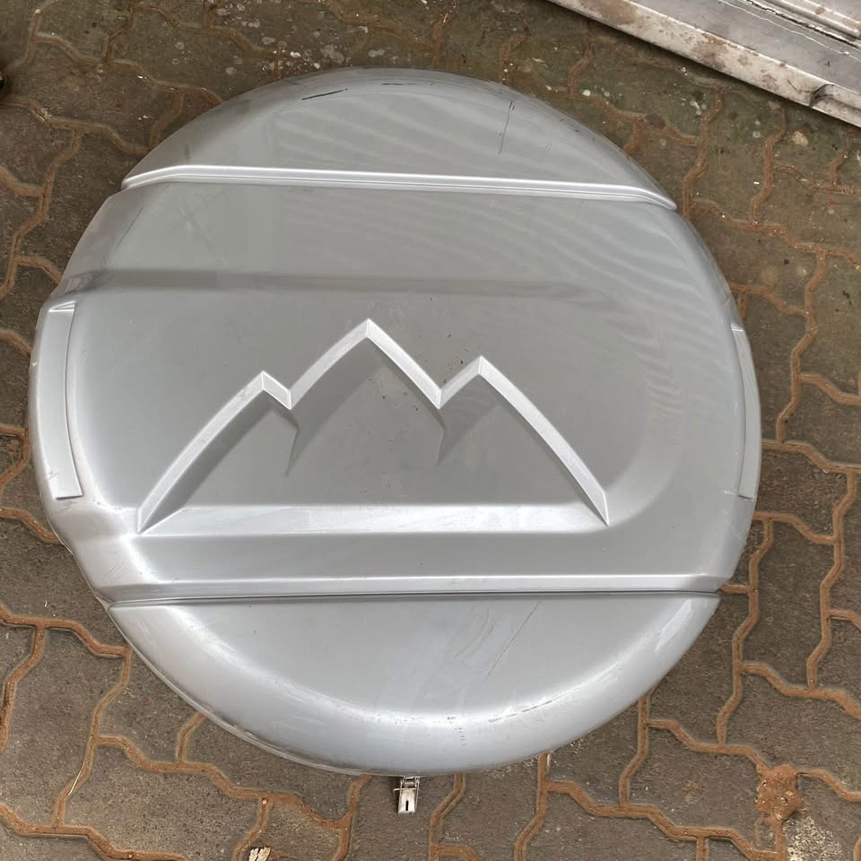 Ford Everest Sparewheel Cover Call or dm - Private Seller Ford Everest Sparewheel Cover Call or dm - Private Seller