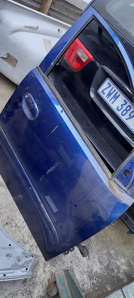 Hyundai i10 2015 door shell other oarts - Private Seller Hyundai i10 2015 door shell other oarts - Private Seller