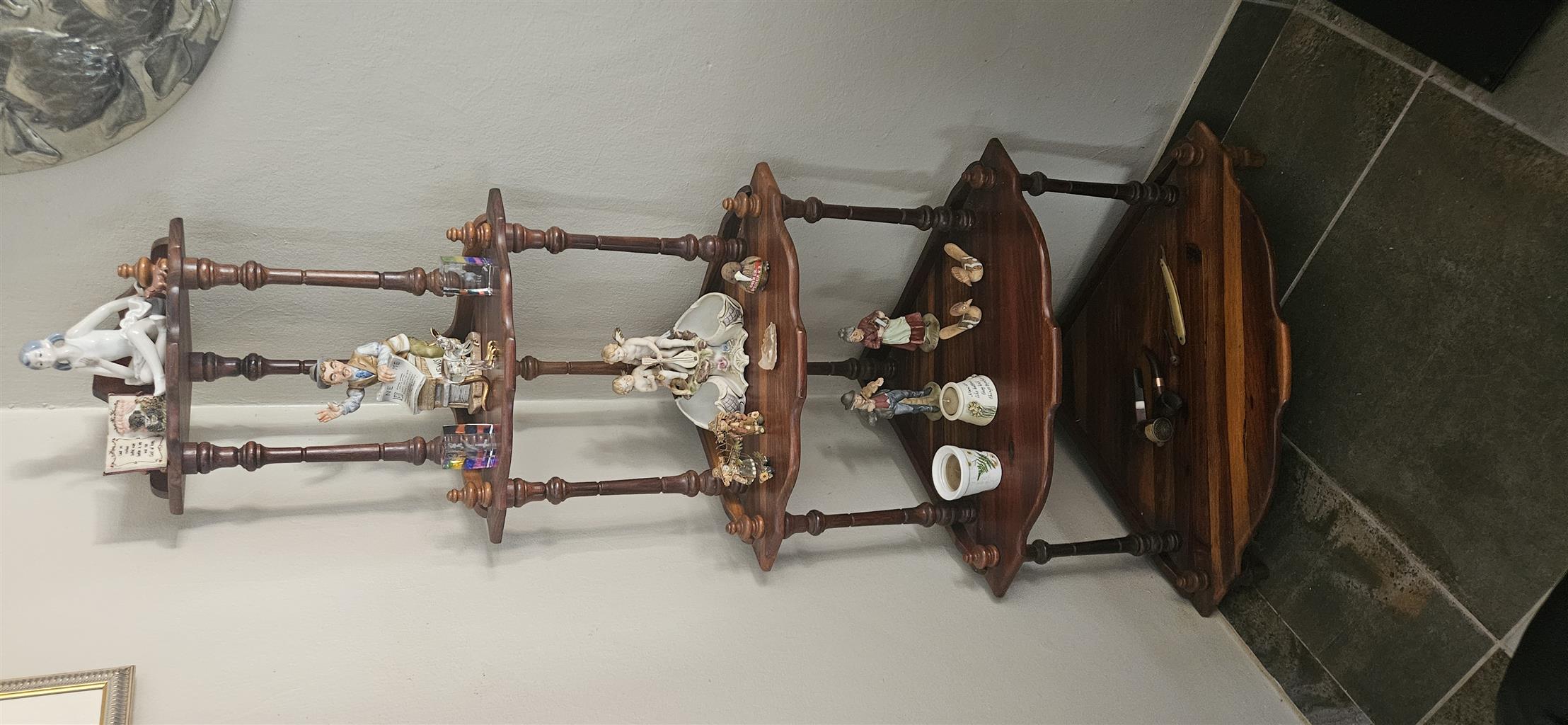 Blackwood Ornament Stand Blackwood Ornament Stand