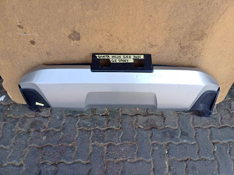 Toyota Hilux GD6 GR sport bumper spoiler 2025 - Private Seller Toyota Hilux GD6 GR sport bumper spoiler 2025 - Private Seller