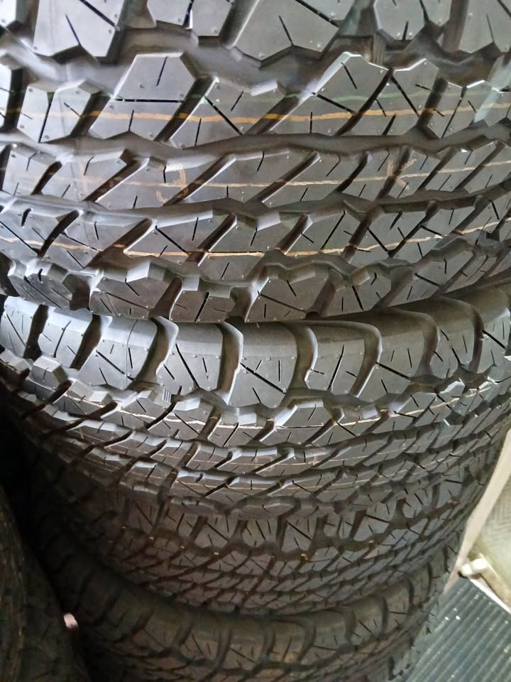 4x New Dunlop AT1 Grantrek 16 bakkie - Private Seller 4x New Dunlop AT1 Grantrek 16 bakkie - Private Seller
