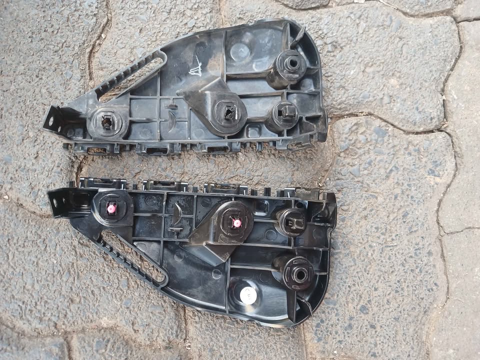 Toyota hilux gd6 bumper sliders both sides - Private Seller Toyota hilux gd6 bumper sliders both sides - Private Seller