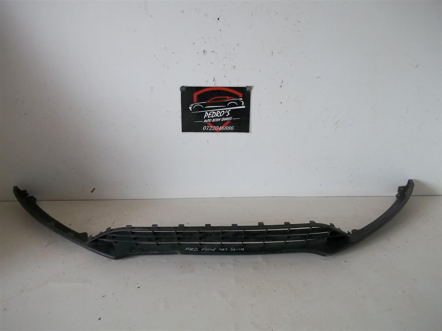 Ford Focus '15-'18 front bumper lower mesh grille - Private Seller Ford Focus '15-'18 front bumper lower mesh grille - Private Seller