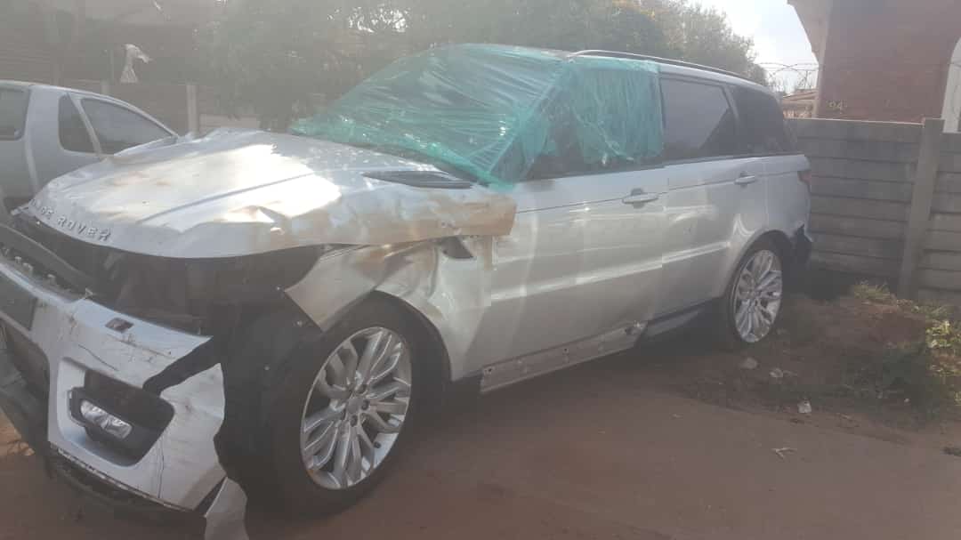 2016 Range Rover Sport 3.0 V6 Spares - Silver in colour