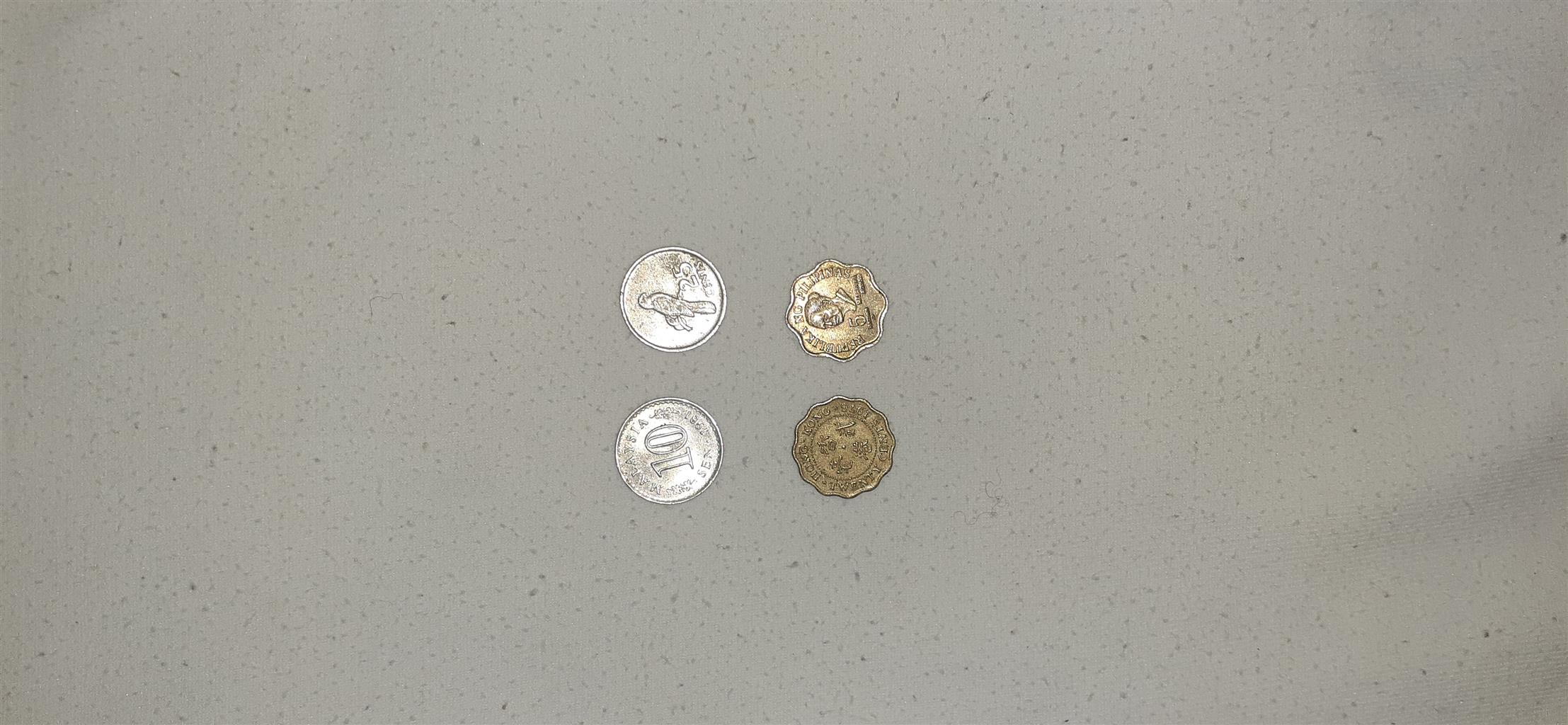 Hi selling my old coins and notes
