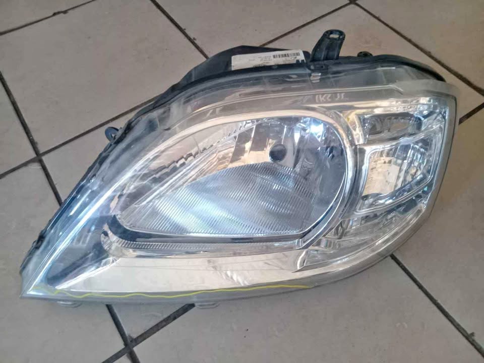 Nissan np200 2016 lhs headlight selling for r850 For Sale - Private Seller Nissan np200 2016 lhs headlight selling for r850 For Sale - Private Seller