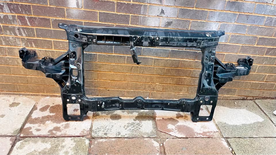 Hyundai H1 cradle 2018 Hyundai Starex cradle - Private Seller Hyundai H1 cradle 2018 Hyundai Starex cradle - Private Seller