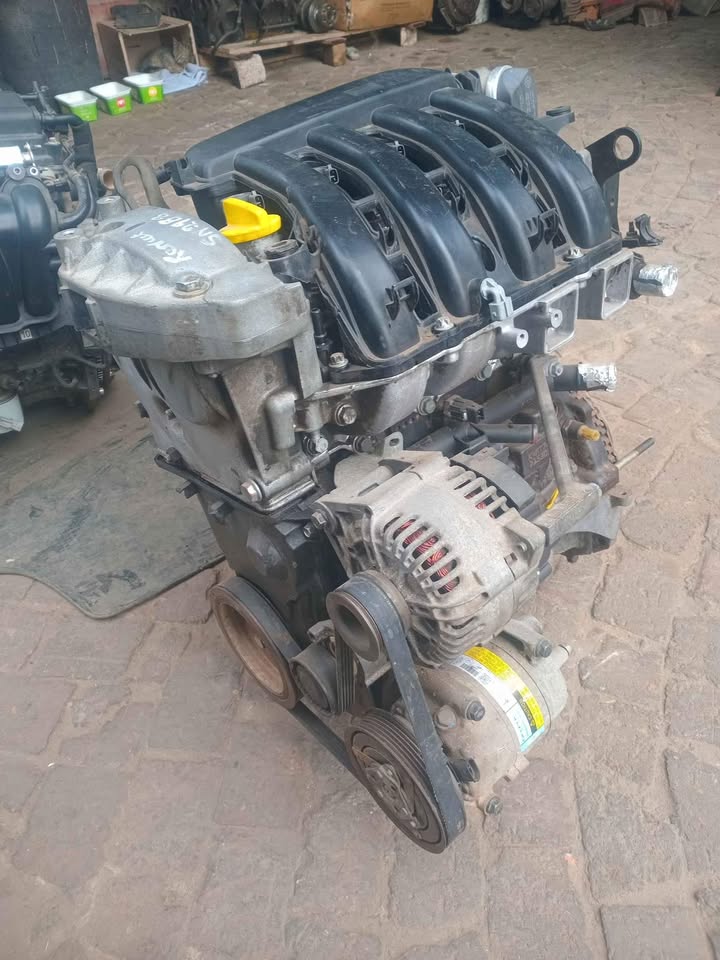 2006 Renault senic Eng code K4MT 1.6 complete engine still running good for sale - Private Seller