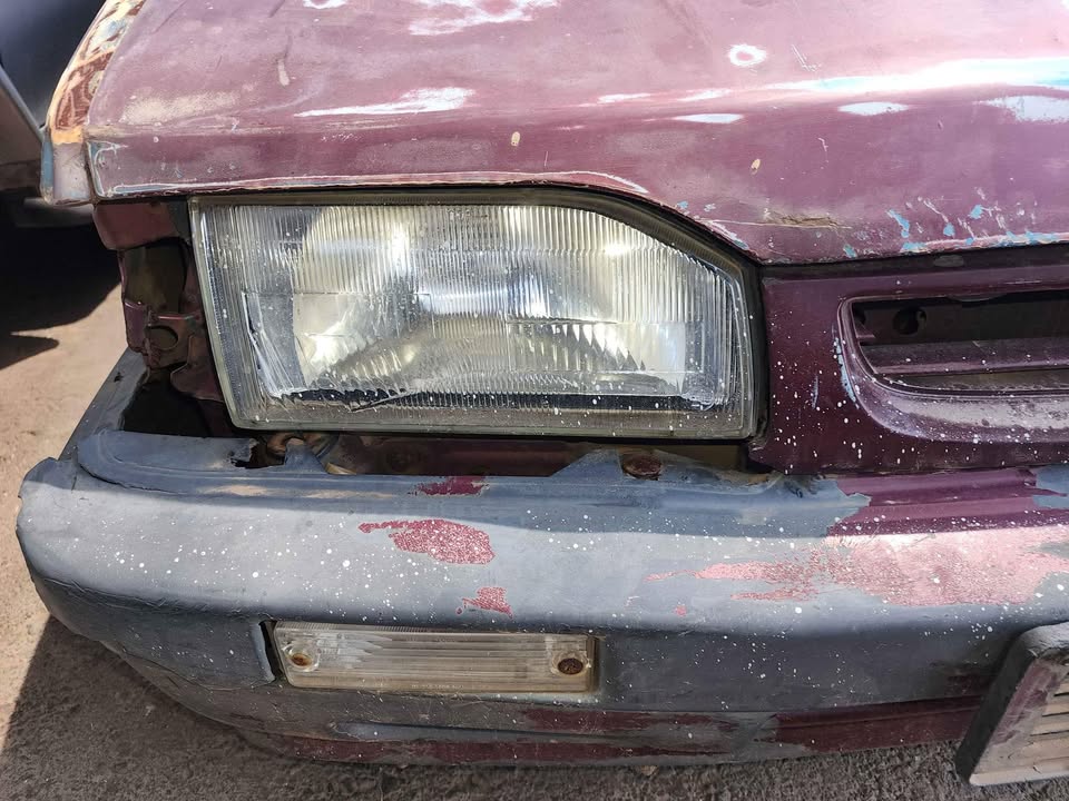 Mazda 323 stripping for parts - Private Seller Mazda 323 stripping for parts - Private Seller