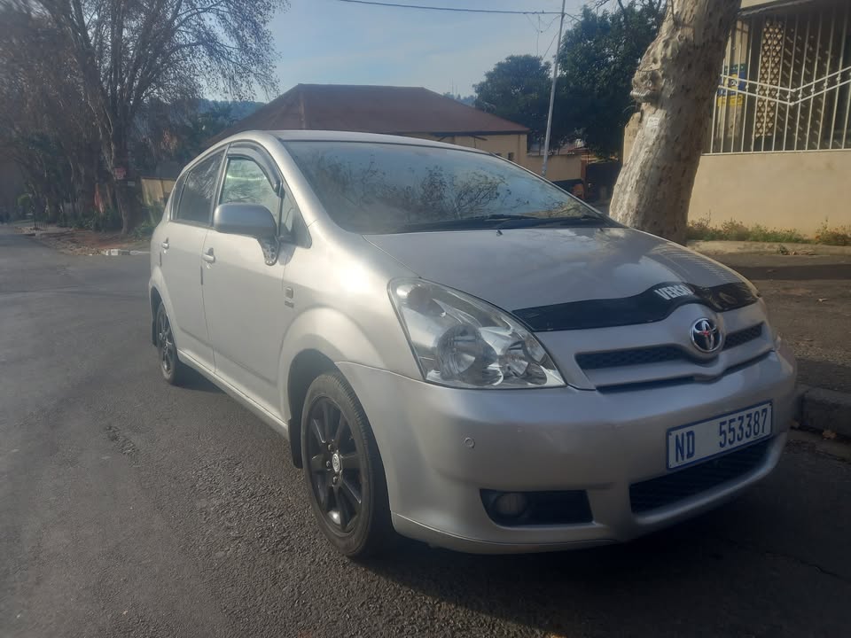 2006 Toyota Verso 1.6 Petrol, Manual, Silver, 85000kms, Leather seats