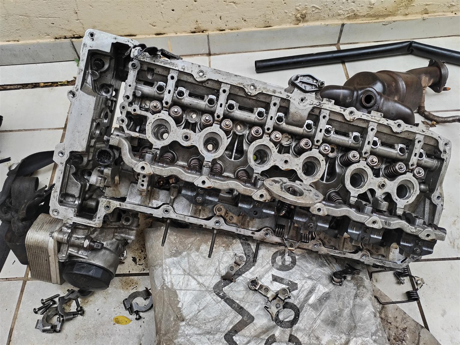 Cylinder head BMW 325i E90 - Private Seller