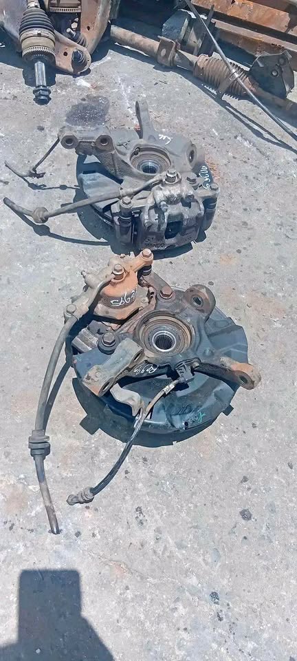 KIA PEGAS FRONT HUBS AVAILABLE - Private Seller KIA PEGAS FRONT HUBS AVAILABLE - Private Seller