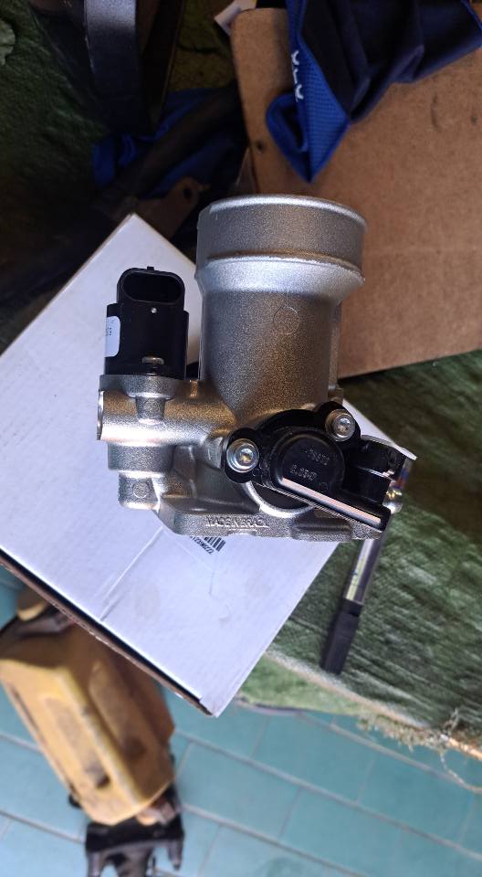 Opel corsa utility bakkie throttle body - Private Seller Opel corsa utility bakkie throttle body - Private Seller