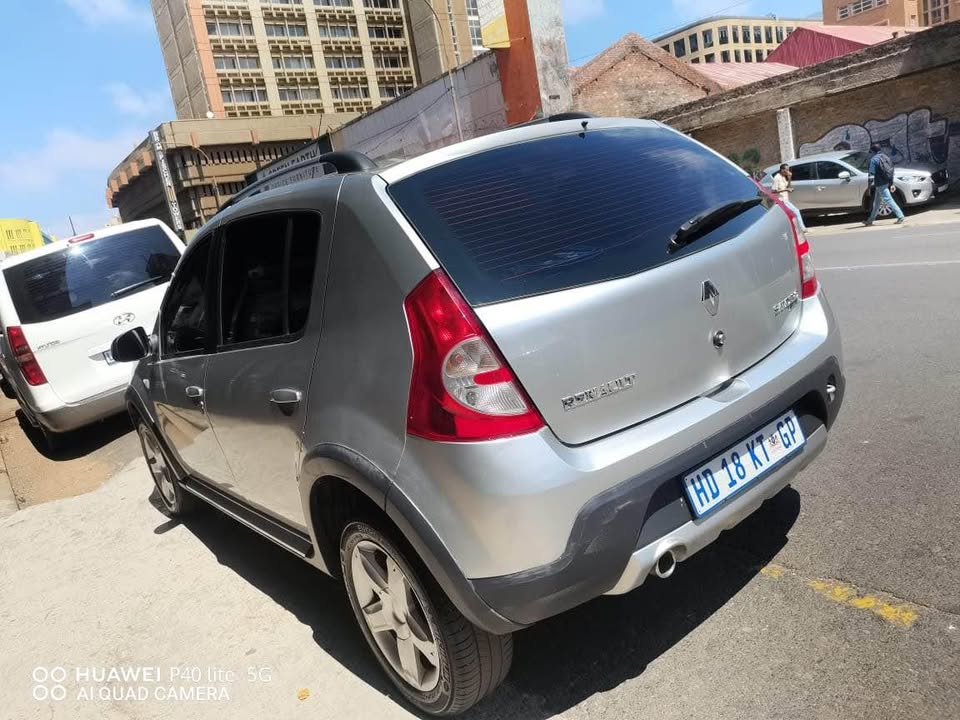 Used Renault Sandero Stepway 1.6 - Private Seller Used Renault Sandero Stepway 1.6 - Private Seller