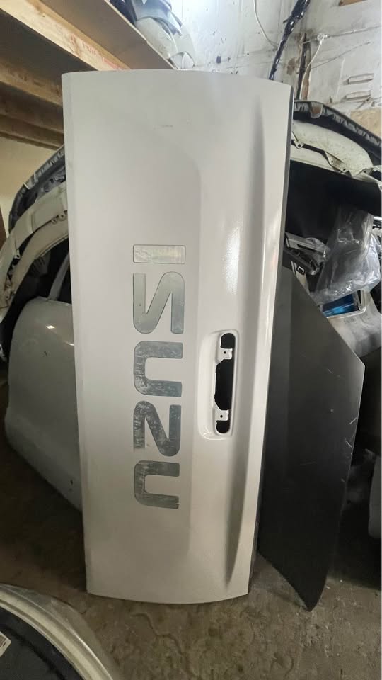 Isuzu D-Max tailgate   Isuzu KB250 tailgate - Private Seller