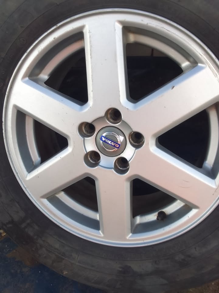 17 INCH MAGS VOLVO XC90 08-14 - Private Seller 17 INCH MAGS VOLVO XC90 08-14 - Private Seller