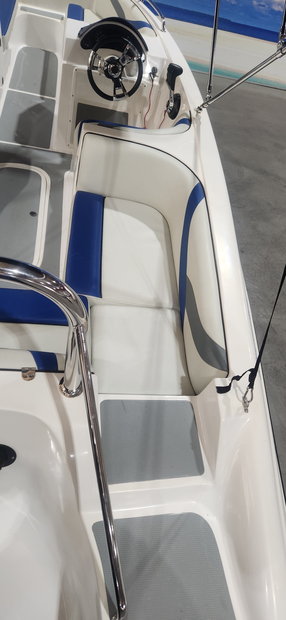 XPRESSION FUNSTER 17 FT ON TRAILER 100 HP MERCURY 4 STROKE